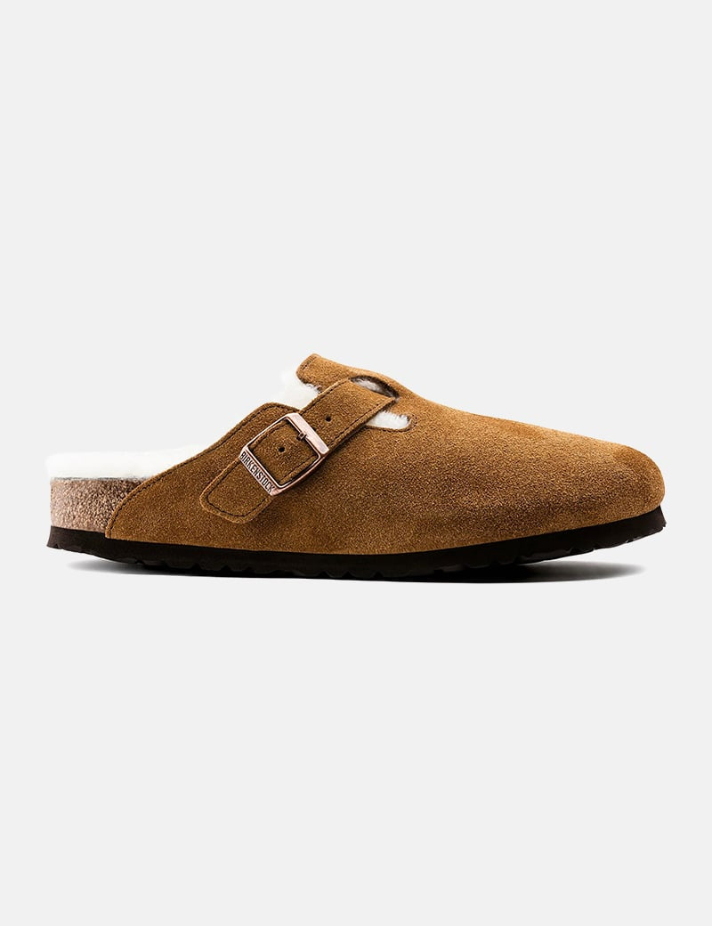 Birkenstock Boston Clog in brown on a white background