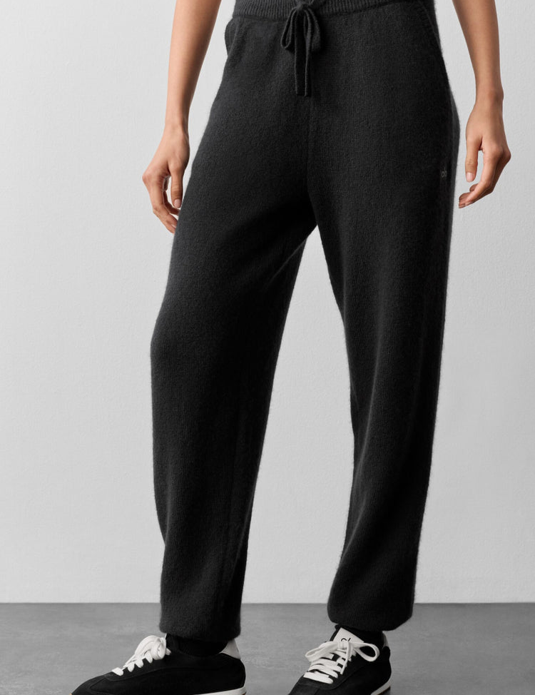 Model wearing Alo Yoga Wool Cashmere New Class Sweatpant