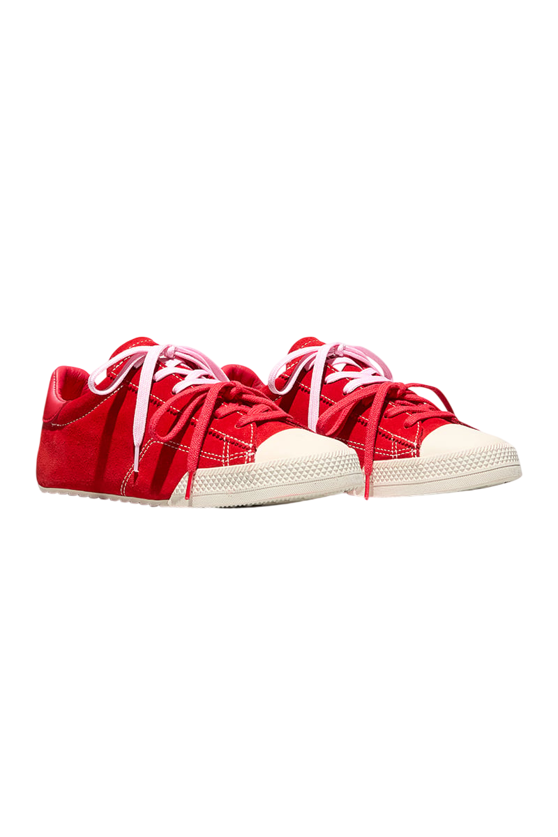 Converse Chuck Lo Pro in red on a white background