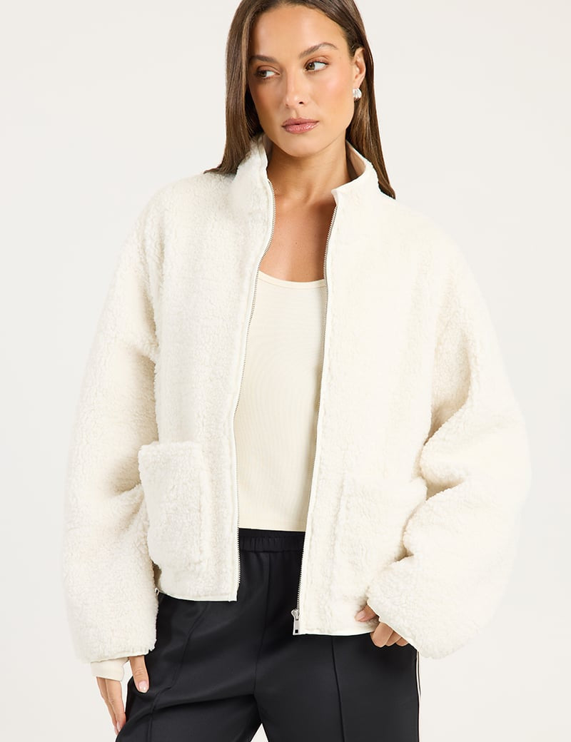 Model wearing Liido Abbie Sherpa Bomber