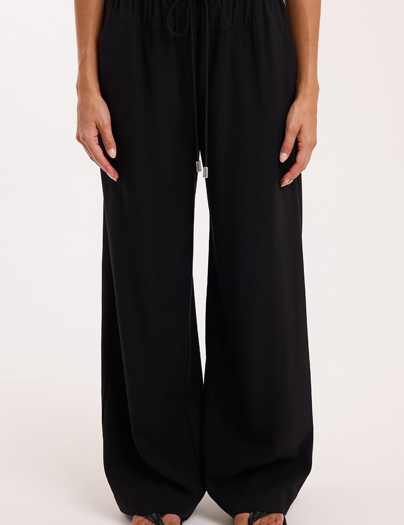 Model wearing Nude Lucy Ila Pant