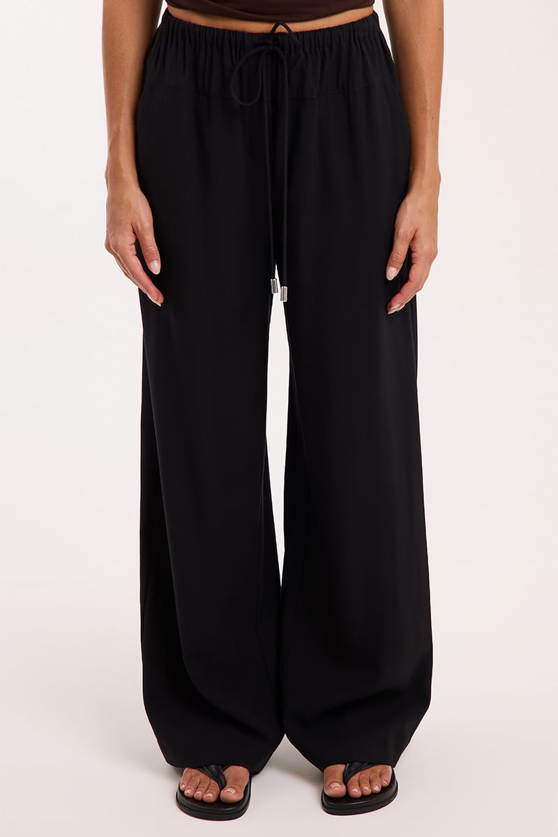 Model wearing Nude Lucy Ila Pant